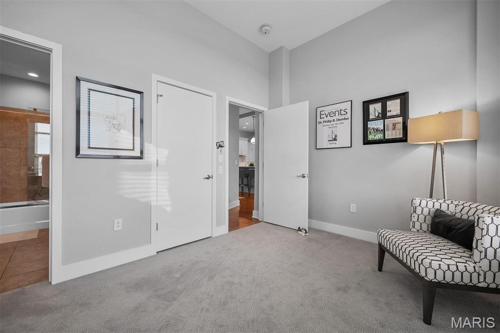 8025 Maryland Avenue Unit: 4J