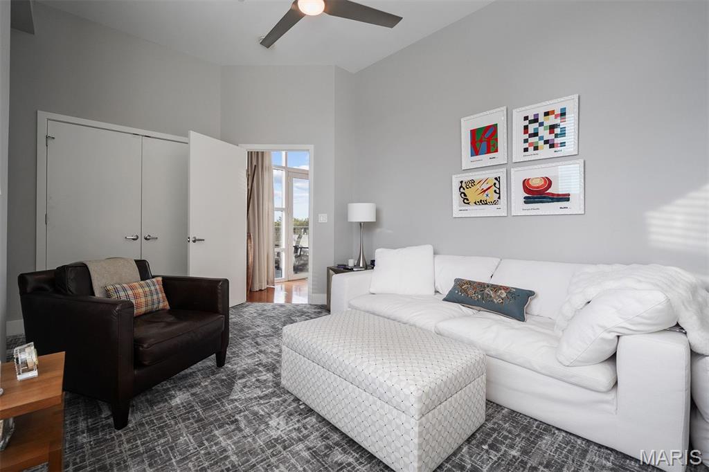 8025 Maryland Avenue Unit: 4J
