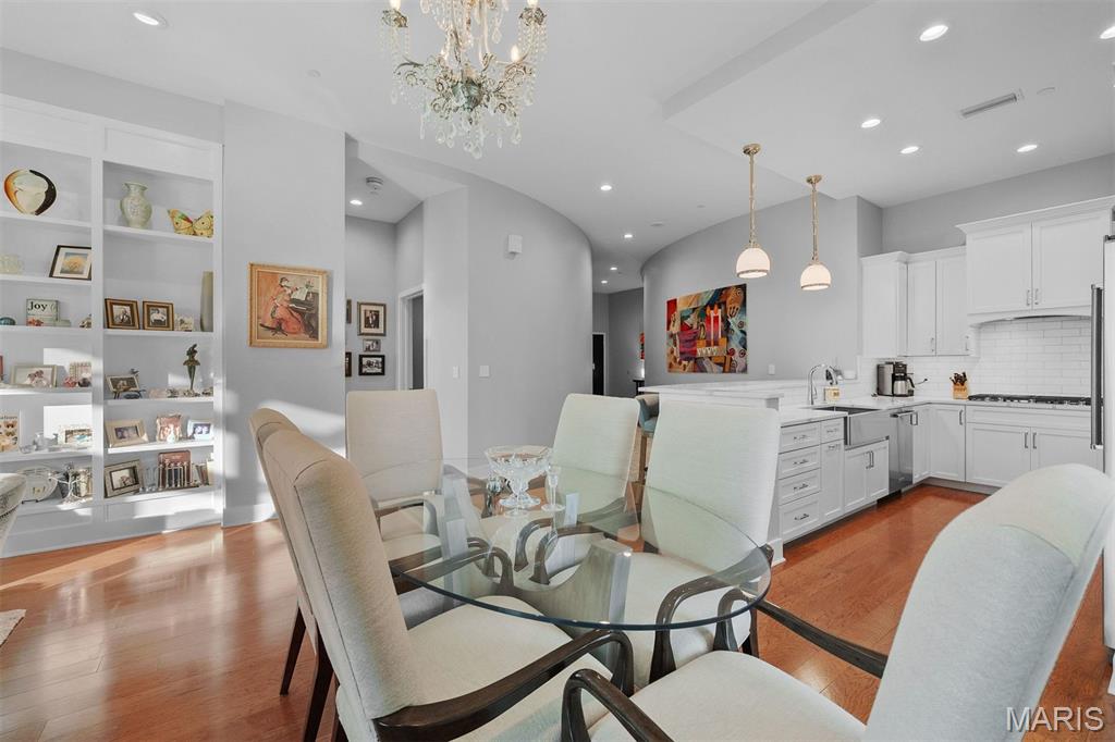 8025 Maryland Avenue Unit: 4J
