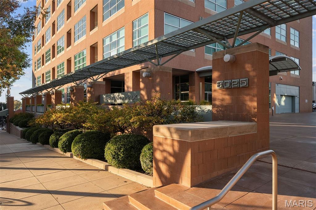 8025 Maryland Avenue Unit: 4J