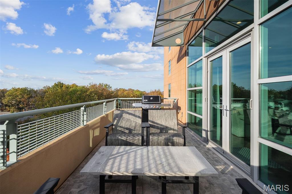 8025 Maryland Avenue Unit: 4J