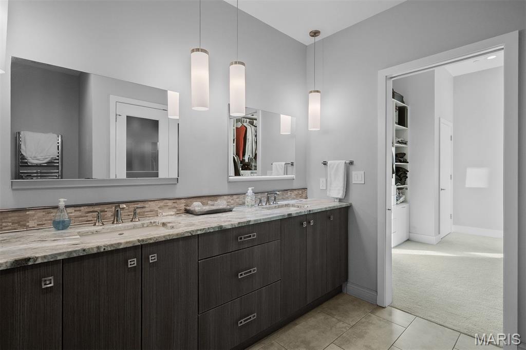 8025 Maryland Avenue Unit: 4J