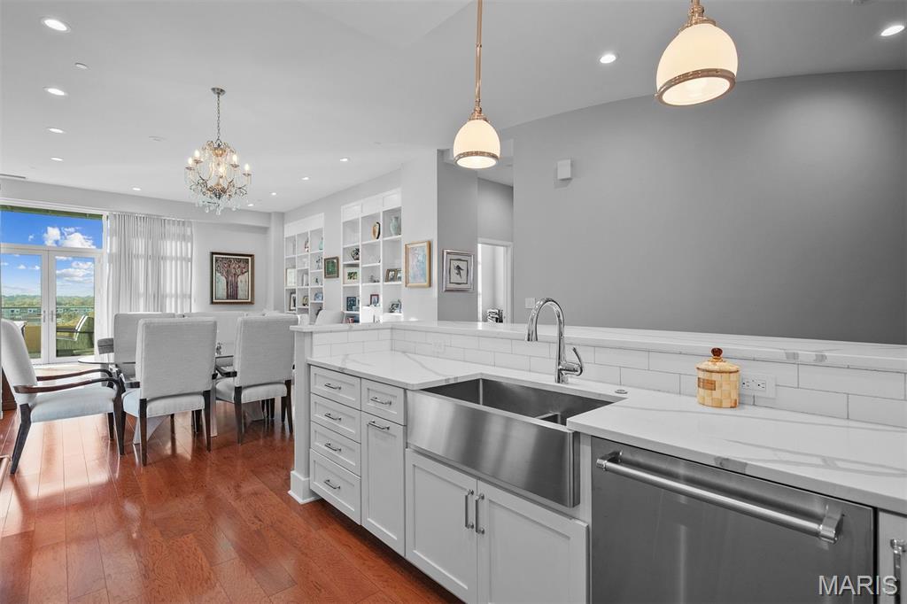 8025 Maryland Avenue Unit: 4J