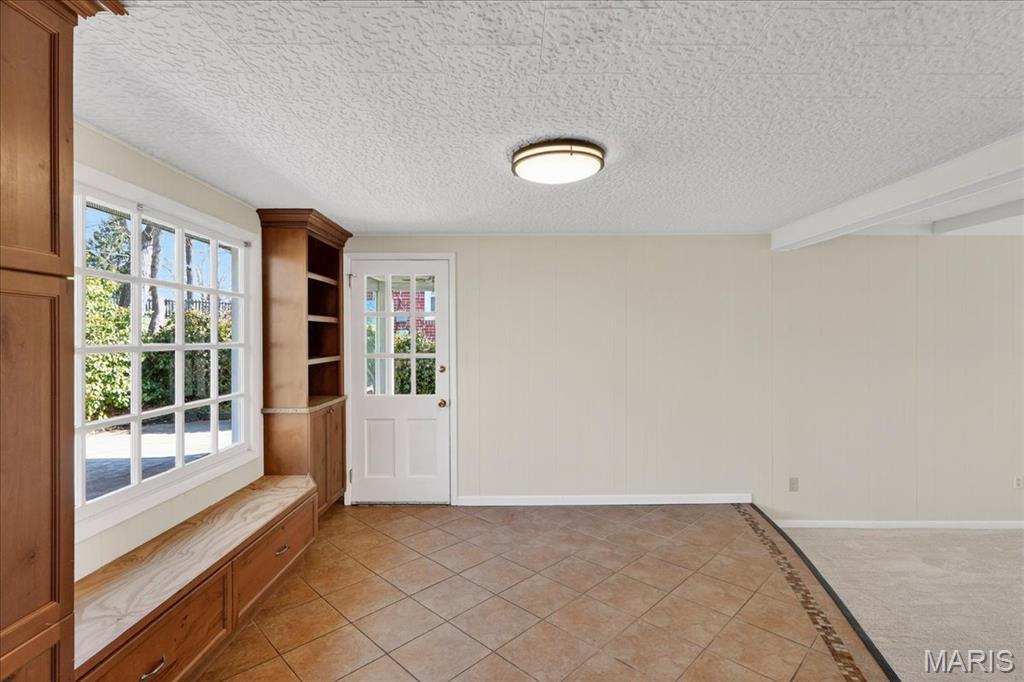 739 Glenvista Place