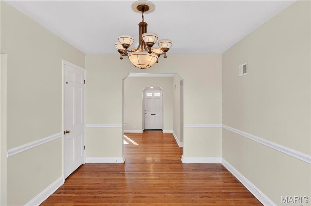 739 Glenvista Place