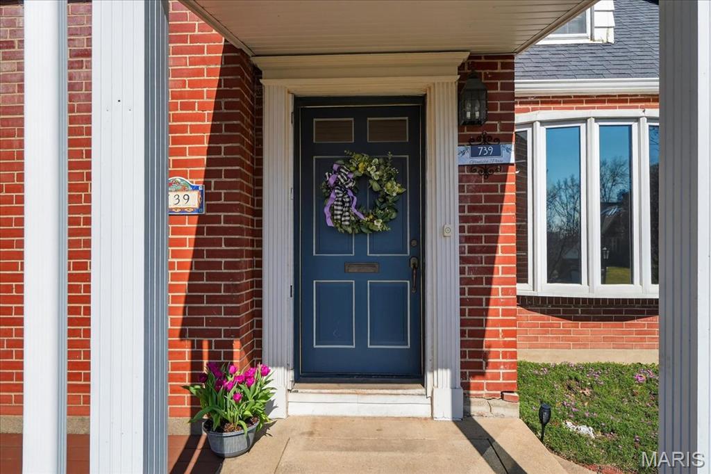 739 Glenvista Place