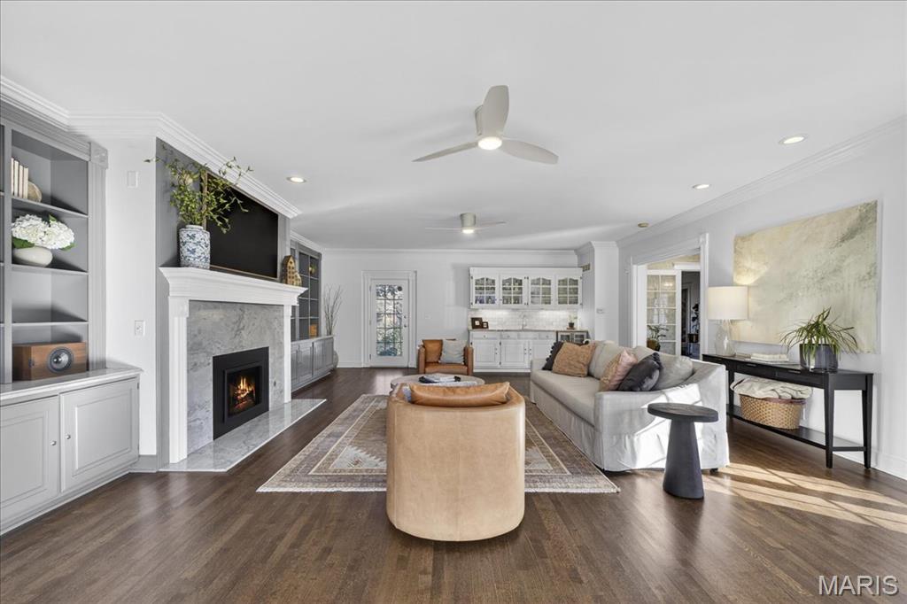 443 Sherwood Drive