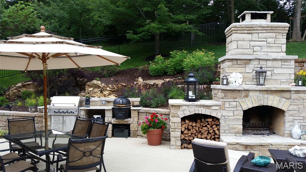 12897 Thornhill Court