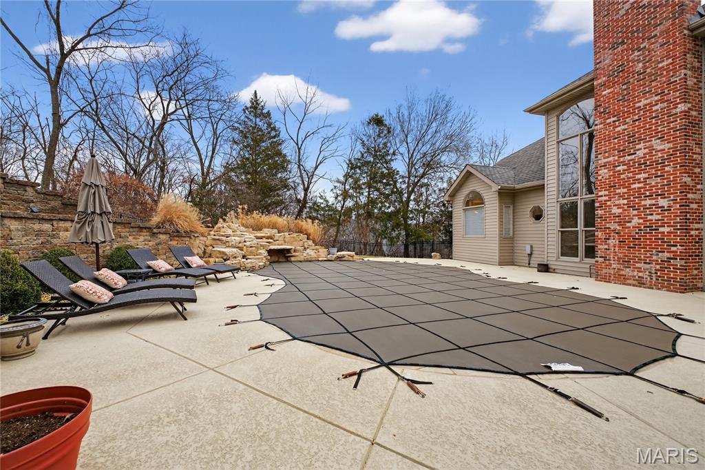 12897 Thornhill Court