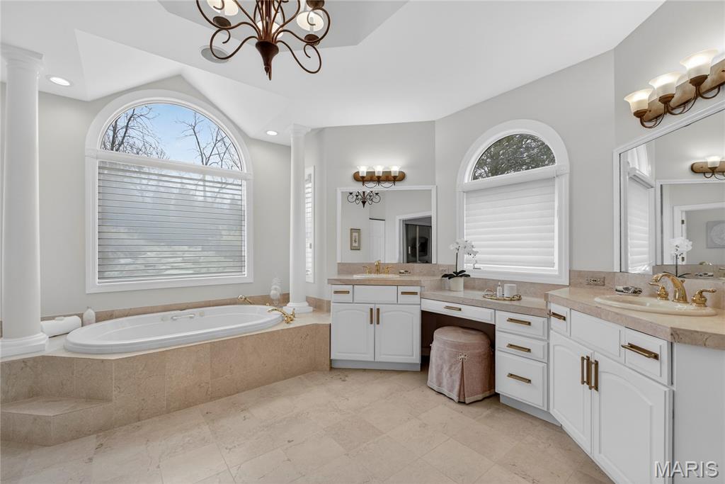 12897 Thornhill Court