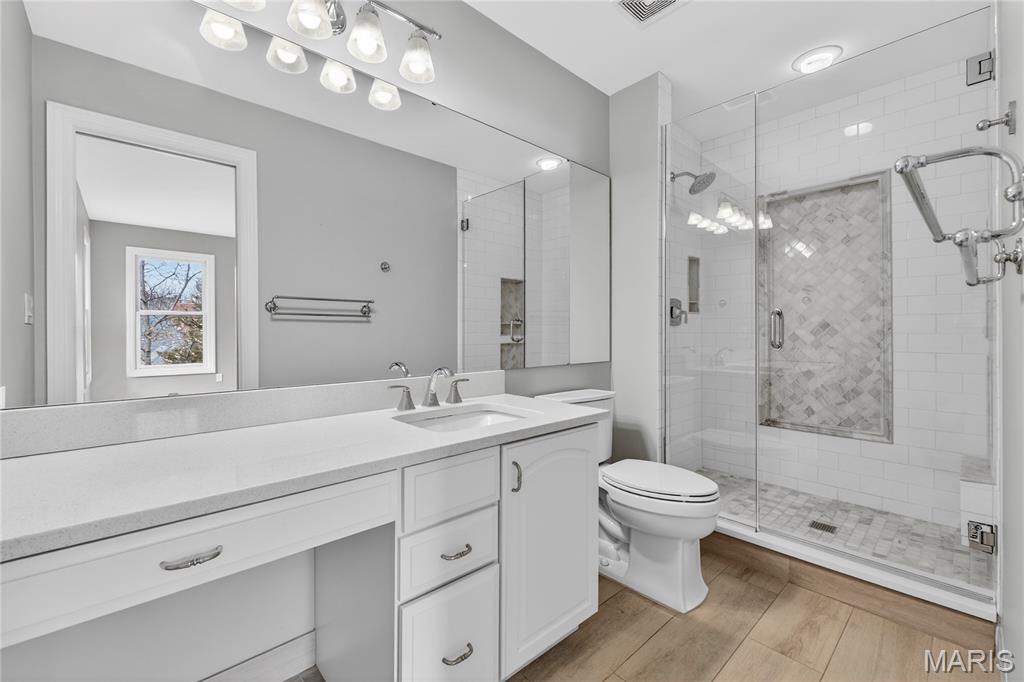 12897 Thornhill Court