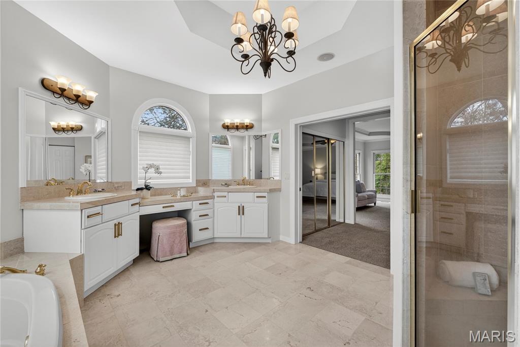 12897 Thornhill Court