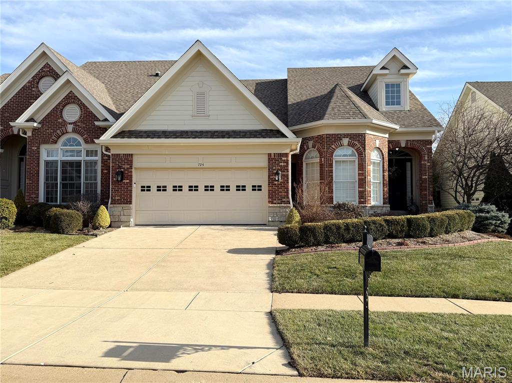 724 Clayton Corners Drive