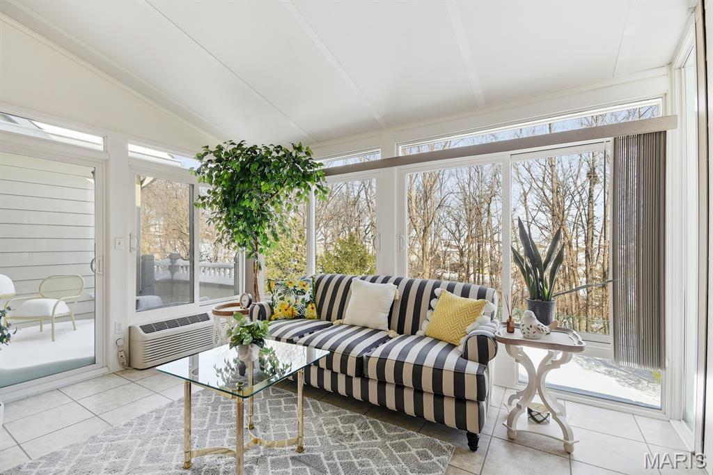 724 Clayton Corners Drive