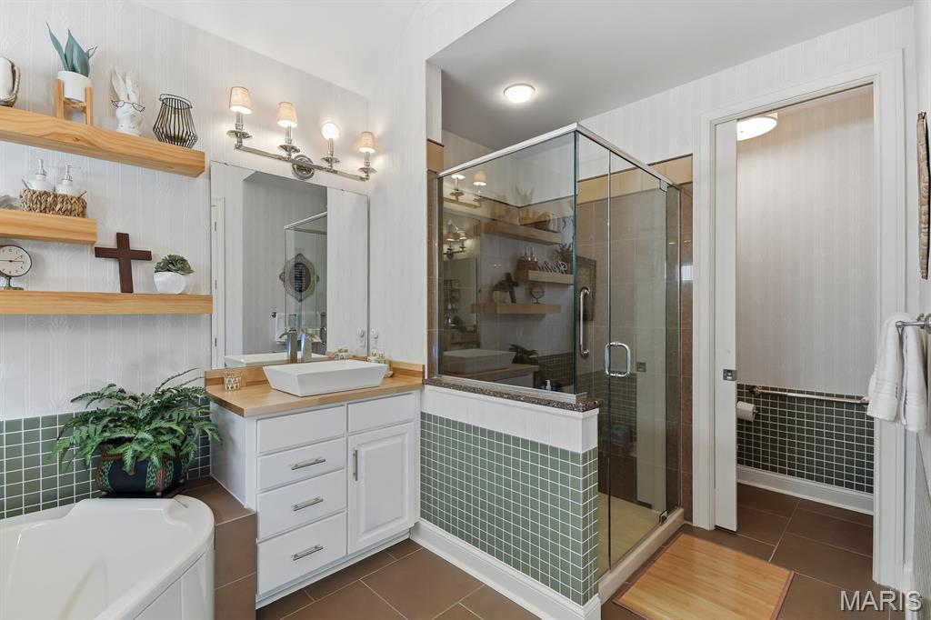 724 Clayton Corners Drive