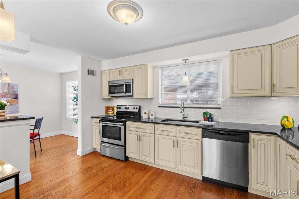 3641 Park Crest Drive