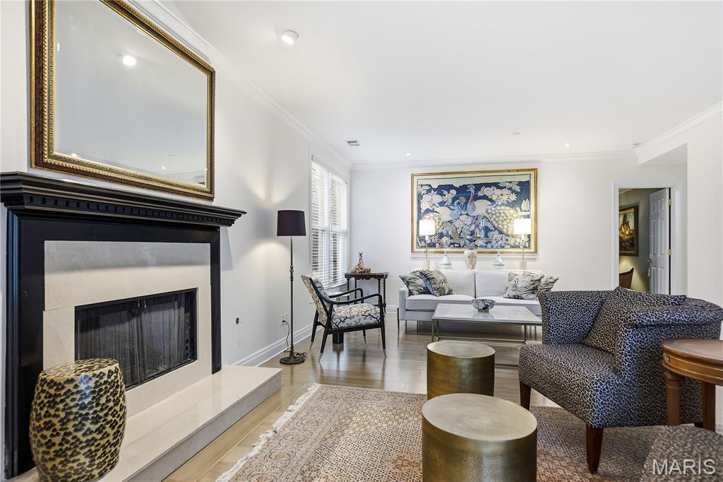 315 N Meramec Avenue Unit: 11