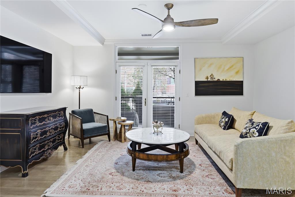 315 N Meramec Avenue Unit: 11