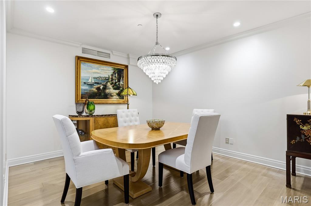 315 N Meramec Avenue Unit: 11