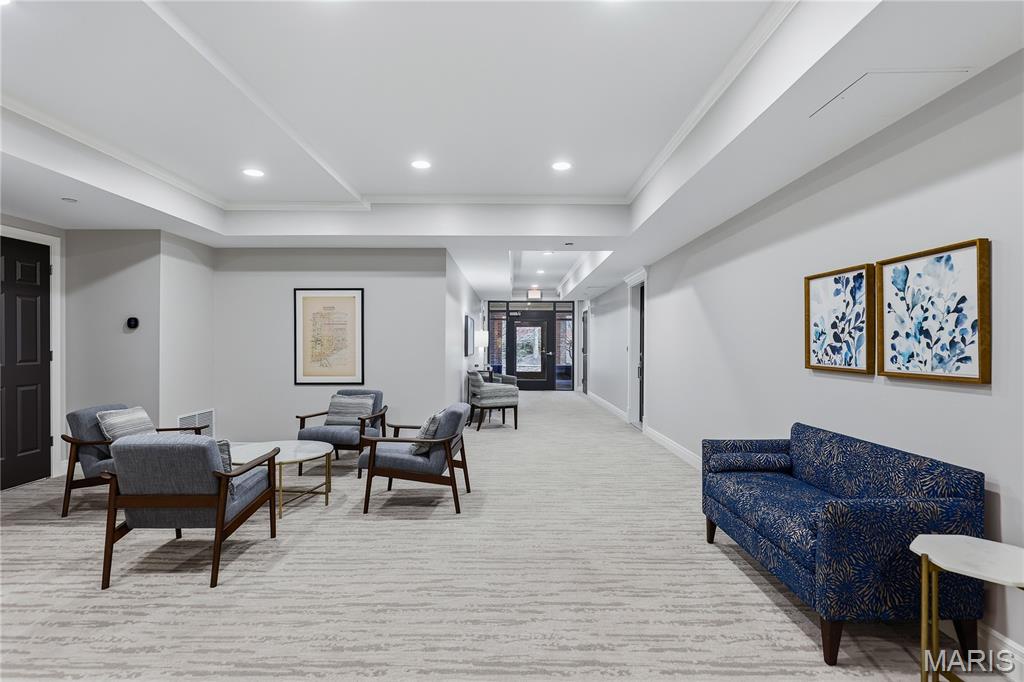 315 N Meramec Avenue Unit: 11