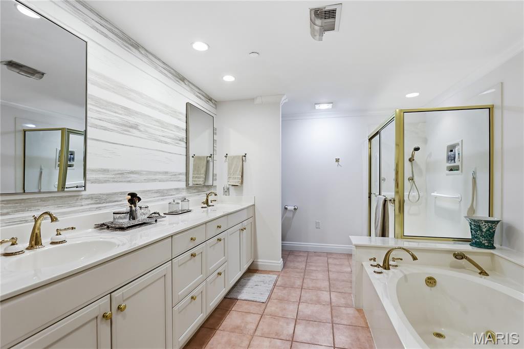 315 N Meramec Avenue Unit: 11