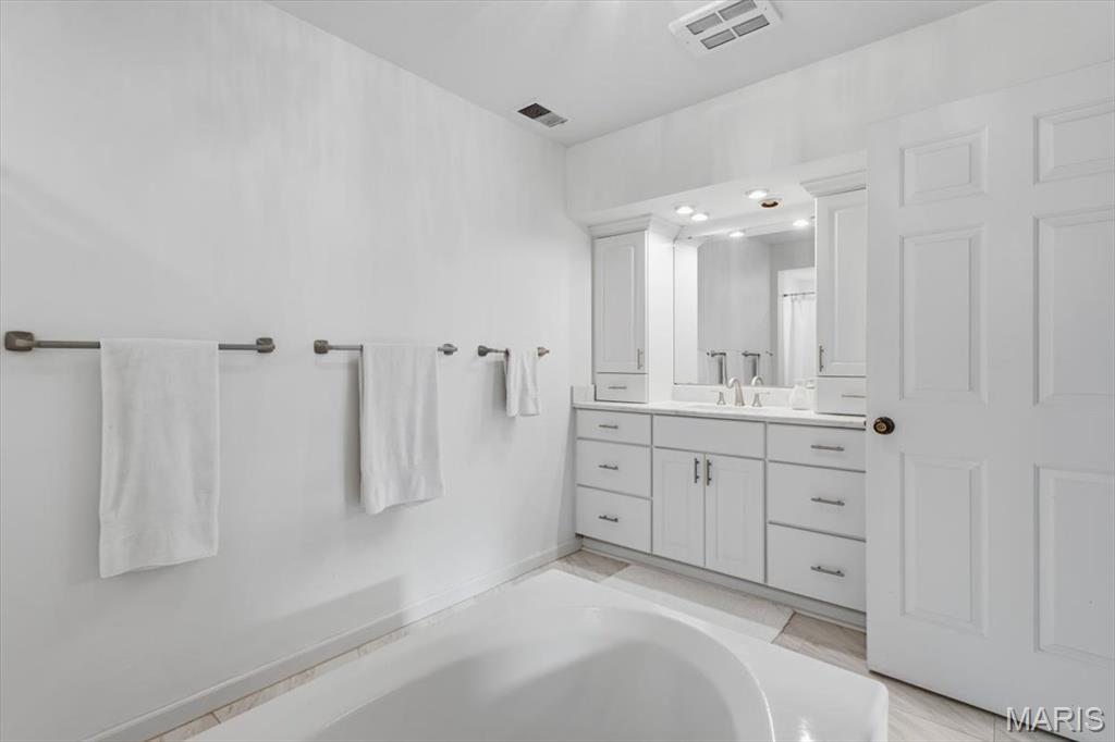 182 N Brentwood Boulevard Unit: 3