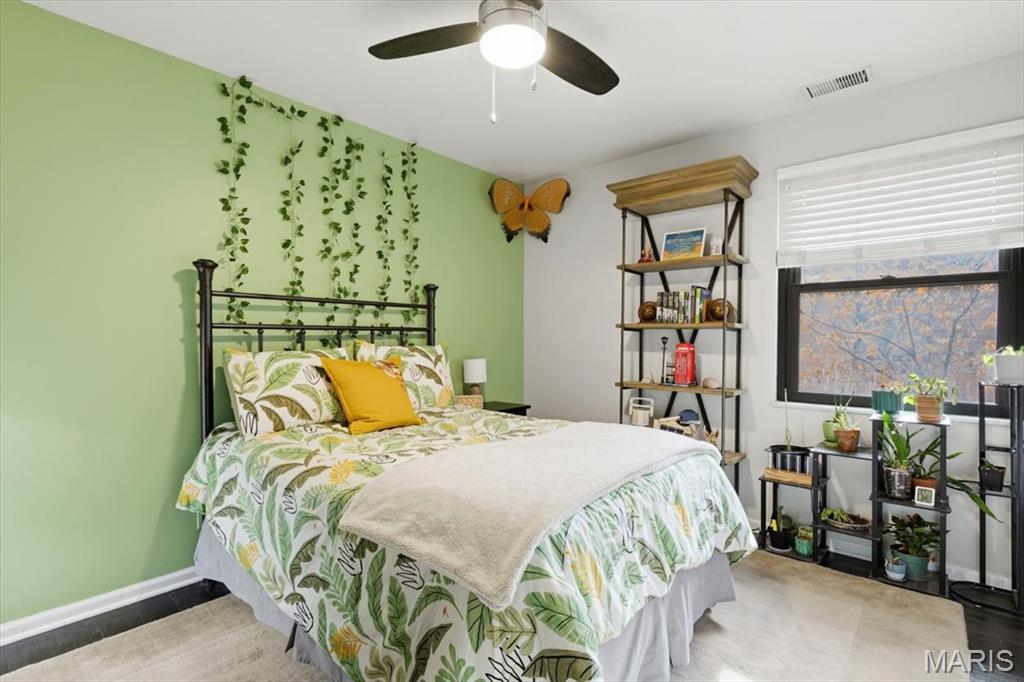 182 N Brentwood Boulevard Unit: 3