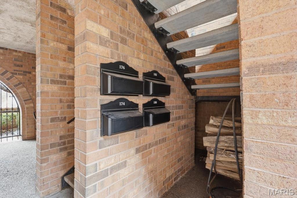 182 N Brentwood Boulevard Unit: 3