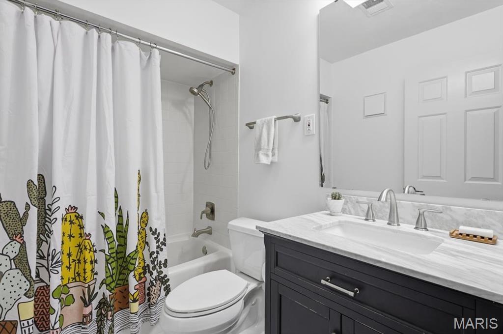 182 N Brentwood Boulevard Unit: 3