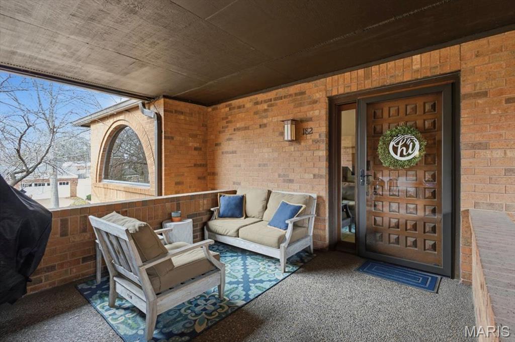 182 N Brentwood Boulevard Unit: 3