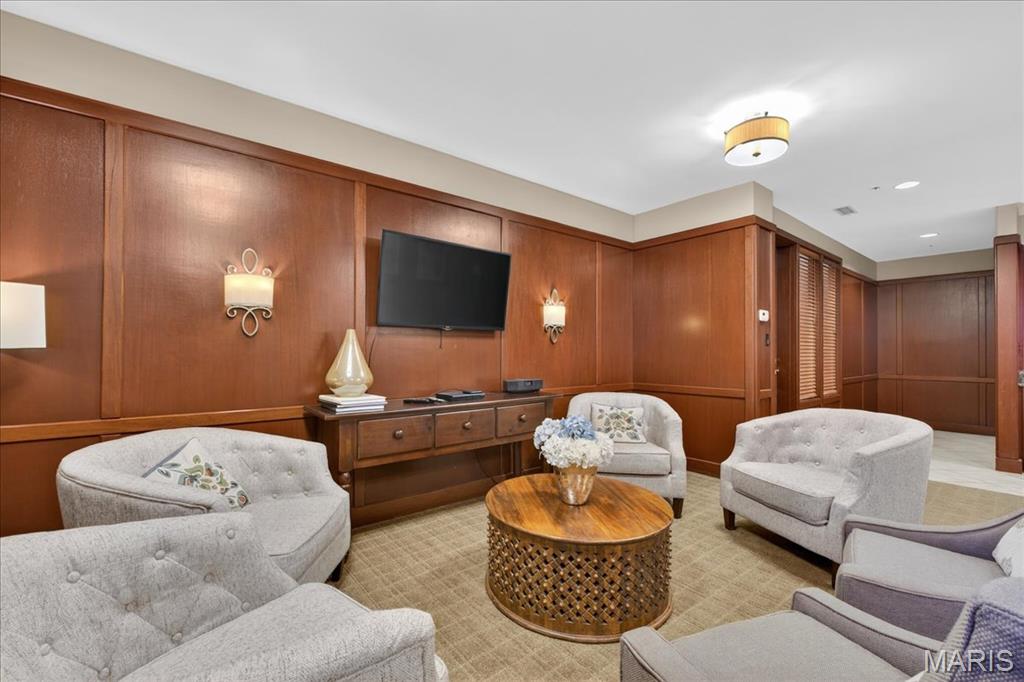 750 S Hanley Road Unit: 54