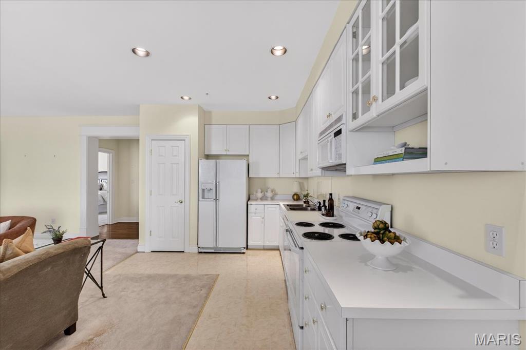 750 S Hanley Road Unit: 54