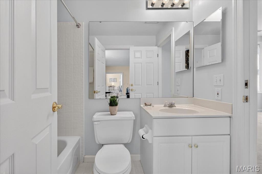 750 S Hanley Road Unit: 54