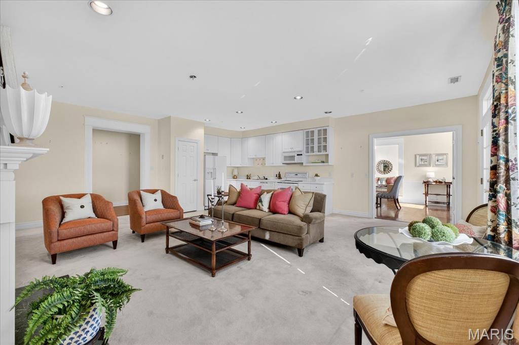 750 S Hanley Road Unit: 54