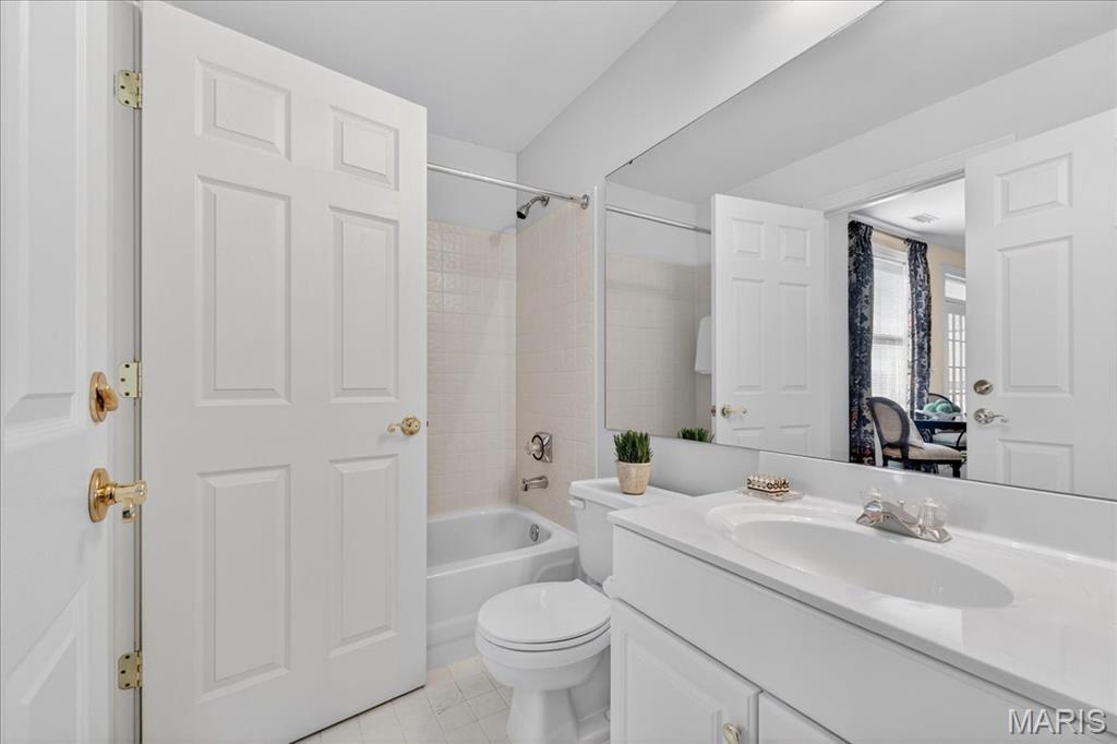 750 S Hanley Road Unit: 54