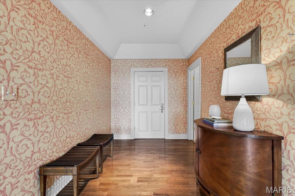 750 S Hanley Road Unit: 54