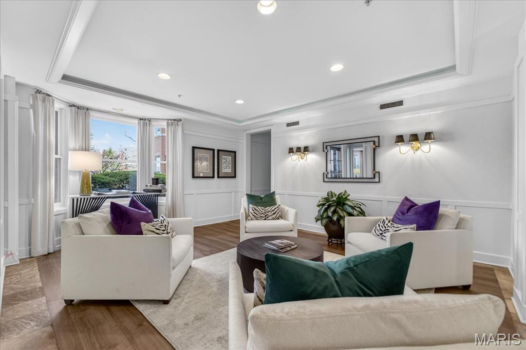 750 S Hanley Road Unit: 54