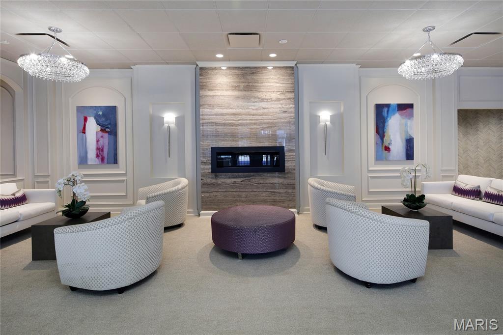 200 S Brentwood Boulevard Unit: 21H