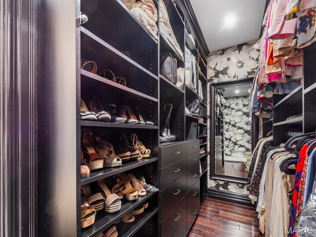 200 S Brentwood Boulevard Unit: 21H