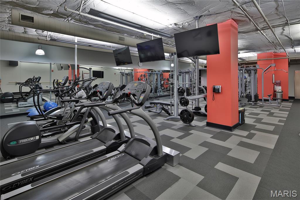 200 S Brentwood Boulevard Unit: 21H