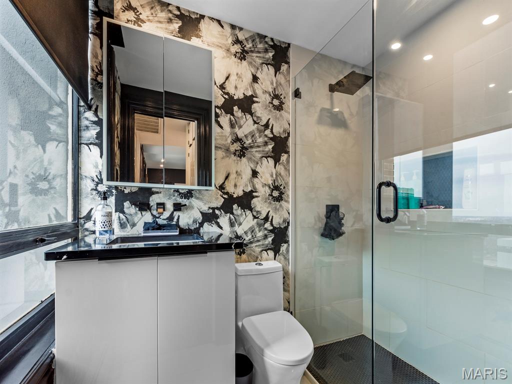 200 S Brentwood Boulevard Unit: 21H