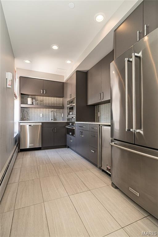 200 S Brentwood Boulevard Unit: 21H