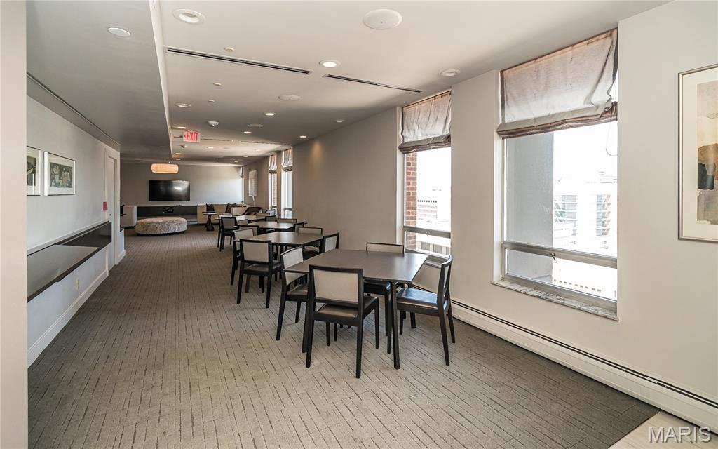 200 S Brentwood Boulevard Unit: 21H