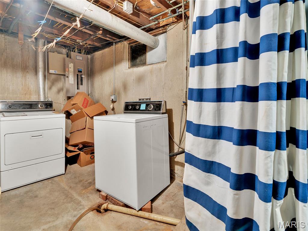 6931 Greenholly Drive