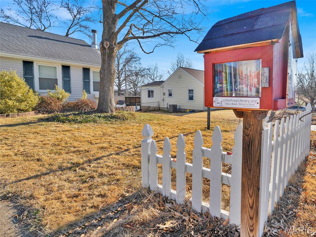 6931 Greenholly Drive