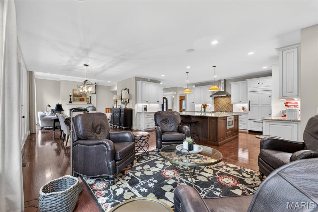 12868 Willow Pond Court