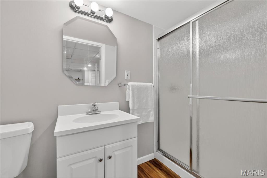 975 Arlington Glen Drive