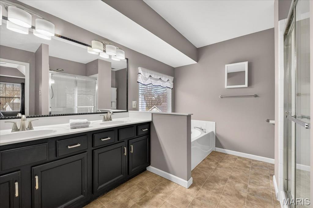 975 Arlington Glen Drive