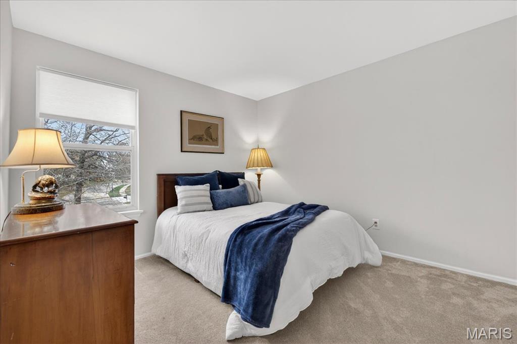 975 Arlington Glen Drive