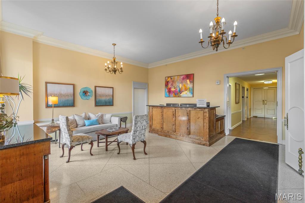 900 S Hanley Road Unit: 11B